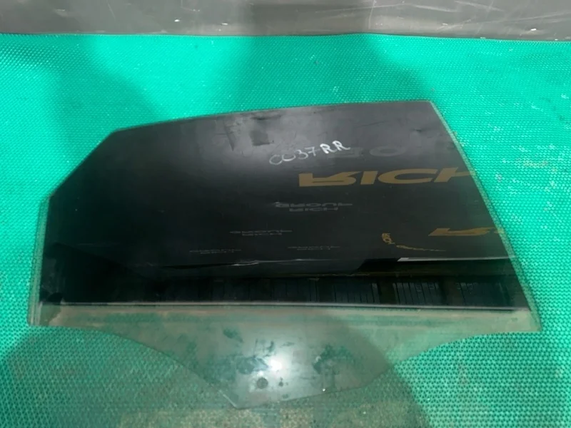 Стекло двери Audi A6 2012 4G5845206 C7 CDUC, заднее правое