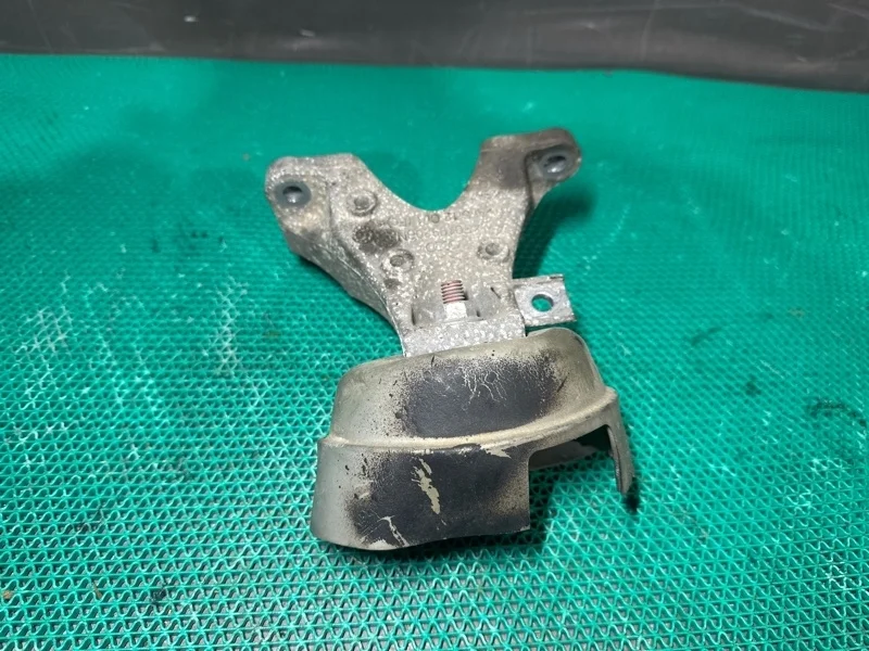 Кронштейн опоры двигателя Audi A6 4F0199308N C6 BDW