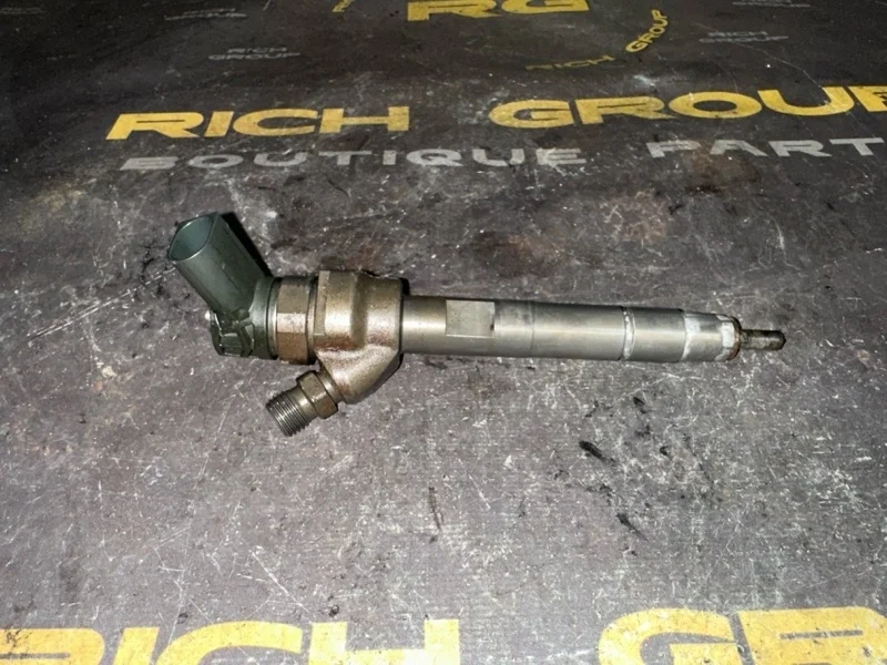 Форсунка топливная BMW 7-Series 2012 13537810702 F02 N57D30А