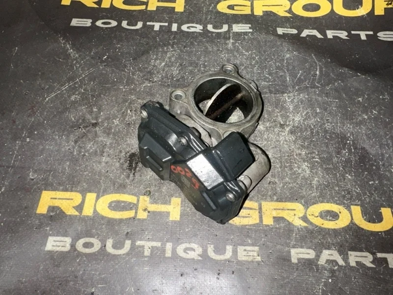 Дроссельная заслонка Bmw 5-Series 13547810752