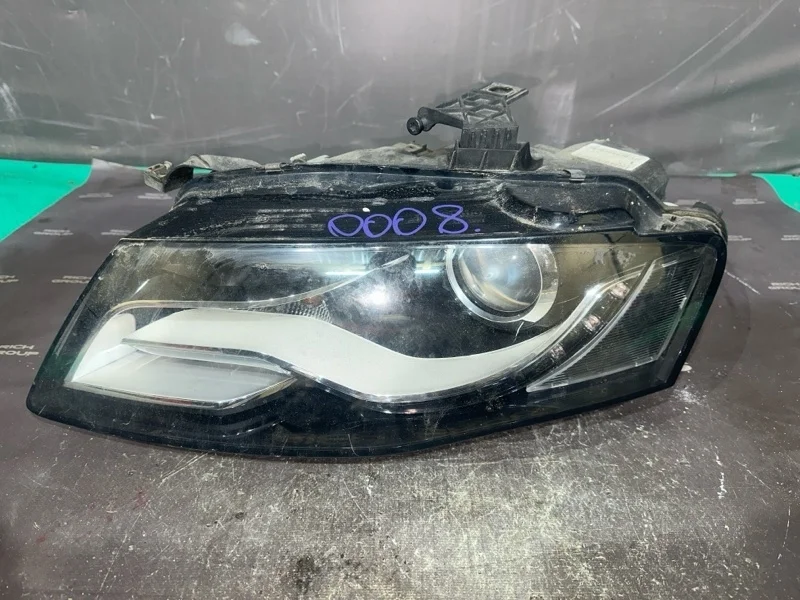 Фара Audi A4 2009 8K0941029 B8 CAEB, левая