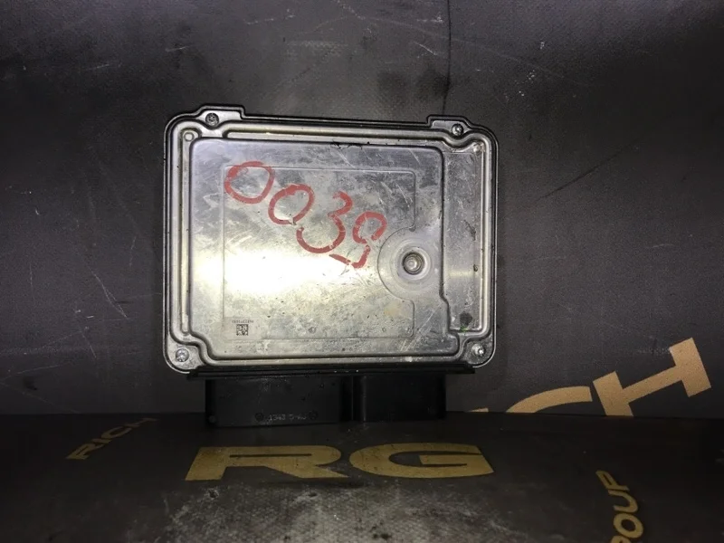 Блок управления двигателем Audi A5 2013 03L906018KL 8TA CGLC