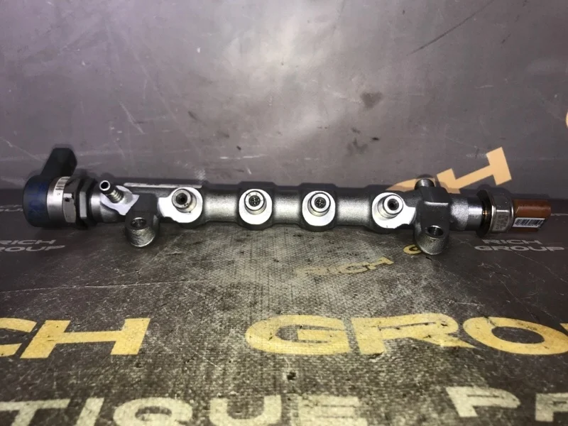 Топливная рейка Audi A6 2013 03L130089Q 4G2 CGLC