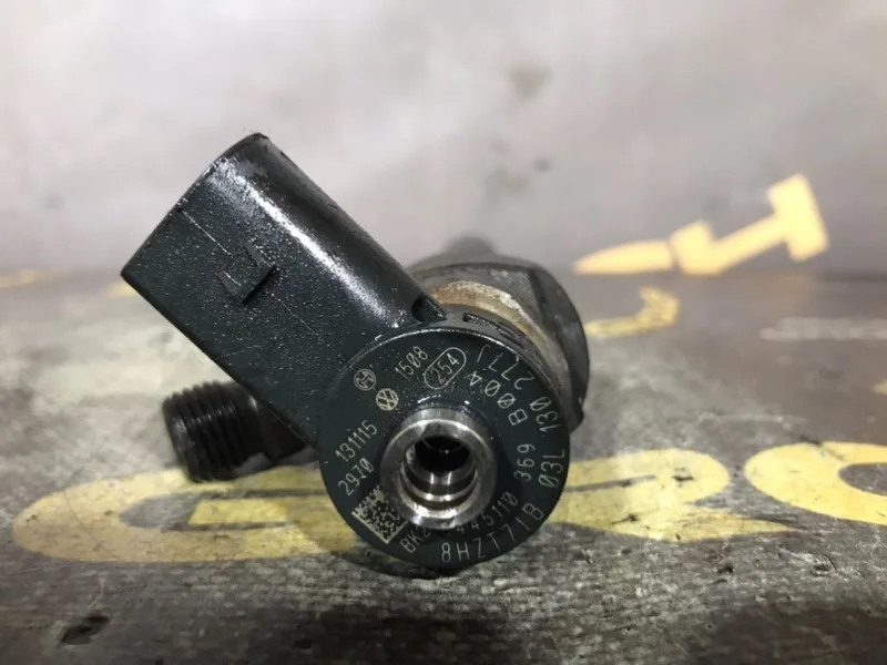 Форсунка топливная Audi A6 2013 03L130277J 4G2 CGLC