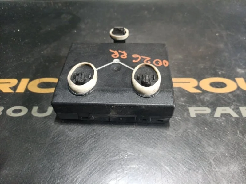 Блок управления дверьми Audi Q5 2010 8K0959795 8RB CAHA, задний правый