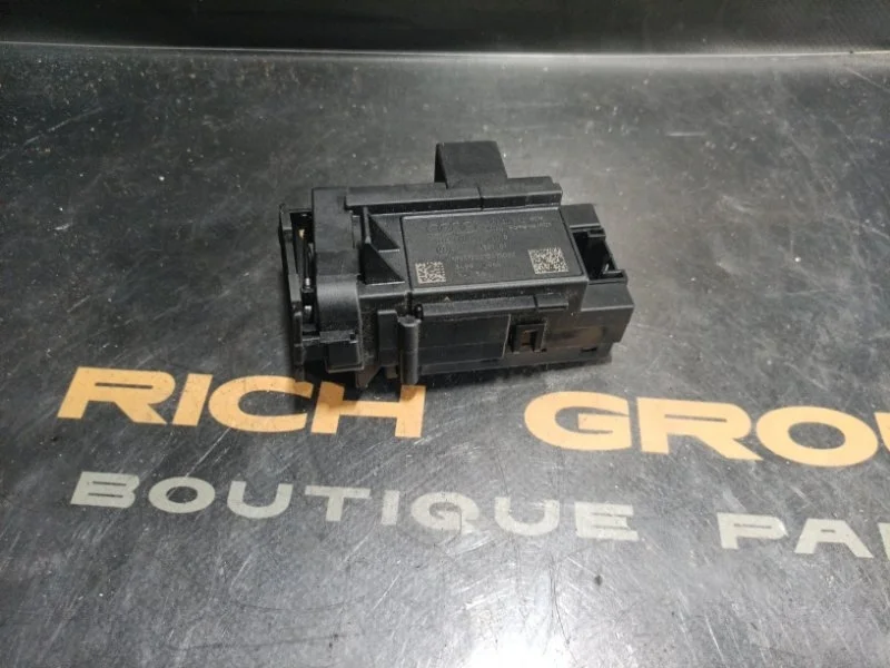 Замок зажигания Audi Q5 2010 8K0909131D 8RB CAHA