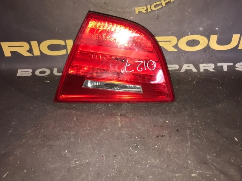 Стоп-сигнал BMW 3-Series 07.11.2009 63217289428 E90 N47D20C, задний правый