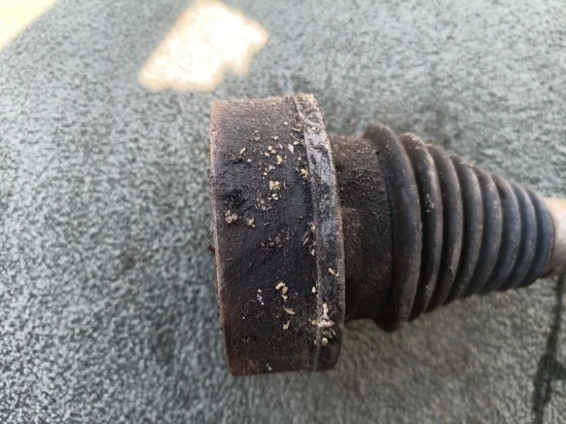 Привод Volkswagen TIGUAN 11.09.2012 1K0501203F NF CFFB, задний