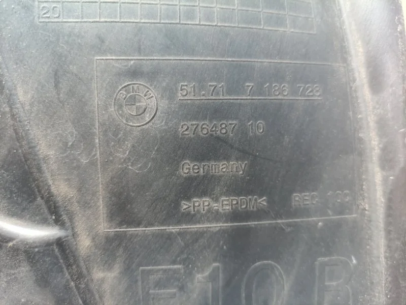 Подкрылок BMW 5-Series 2010 51717186728 F10 N52B30A, передний правый