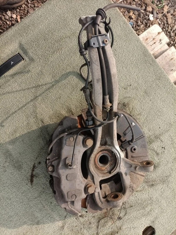 Ступица Audi Q7 2008 7L8407258A 4L BTR, передняя правая