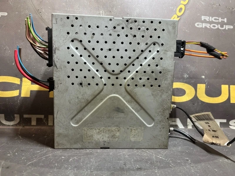 Усилитель звука Mercedes-Benz Cls-Class 2006 2118274242 C219 272.964 30