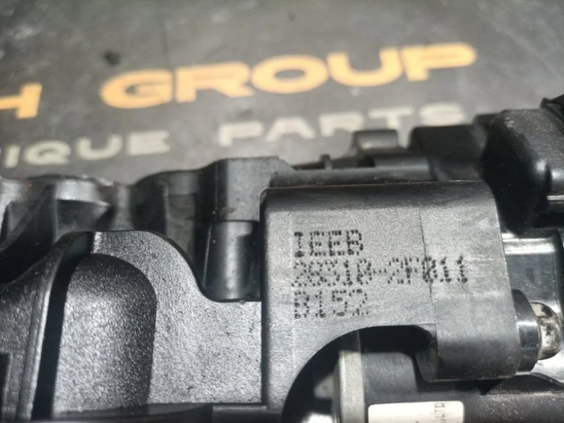 Коллектор впускной Kia Carnival 2013 283102F011 VQ D4HB