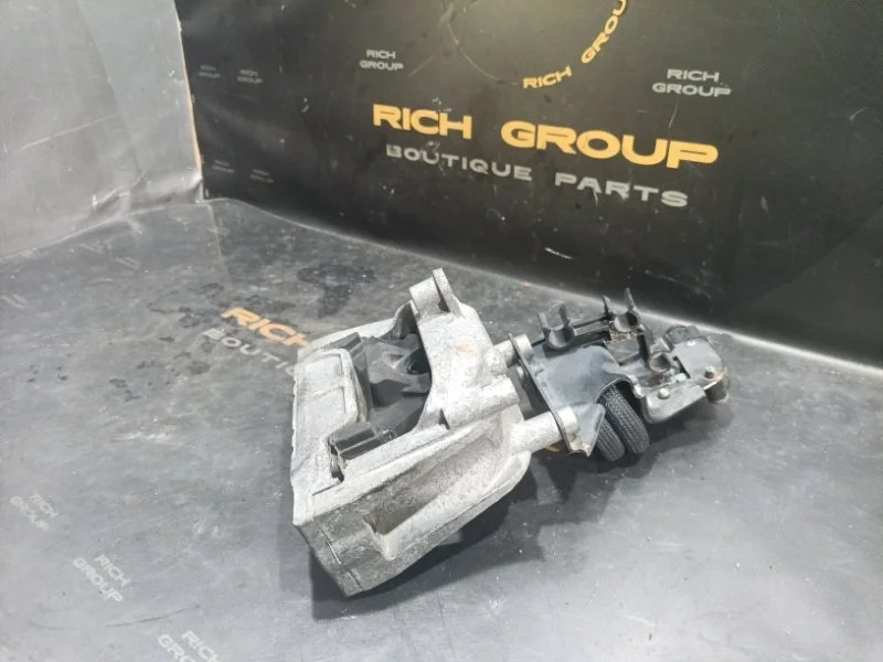 Подушка двигателя Volkswagen Passat 2014 1K0199262CE 362 CFFB, передняя правая