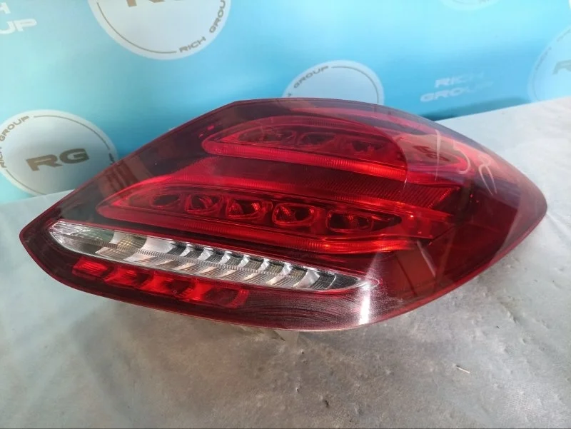 Стоп-сигнал Mercedes-Benz C-Class 2015 A2059060457 W205 OM 651 DE 22 LA, задний правый