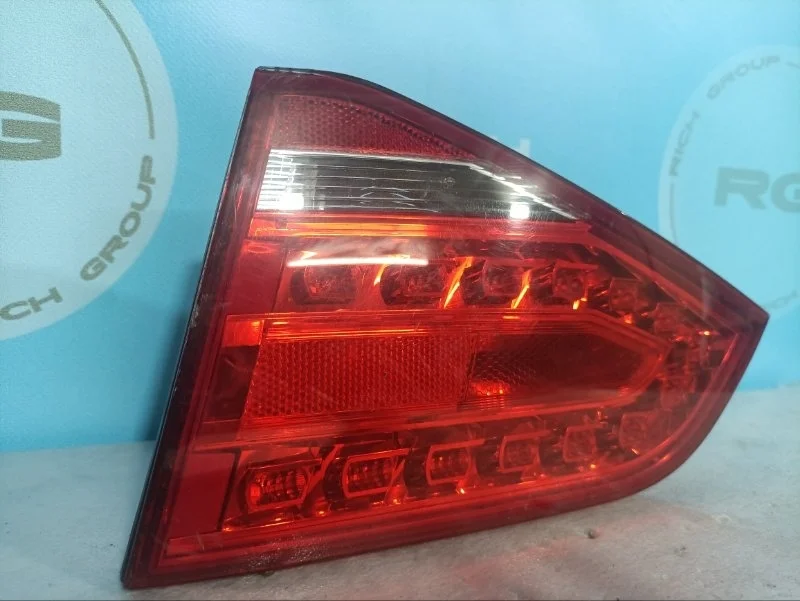 Стоп-сигнал Audi A4 2010 8K5945094K, задний правый