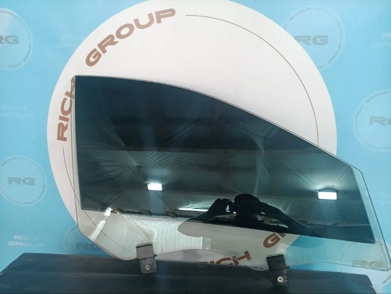 Стекло двери Mercedes-Benz S-Class 2007 A2217200818 W221 M273KE55, переднее правое
