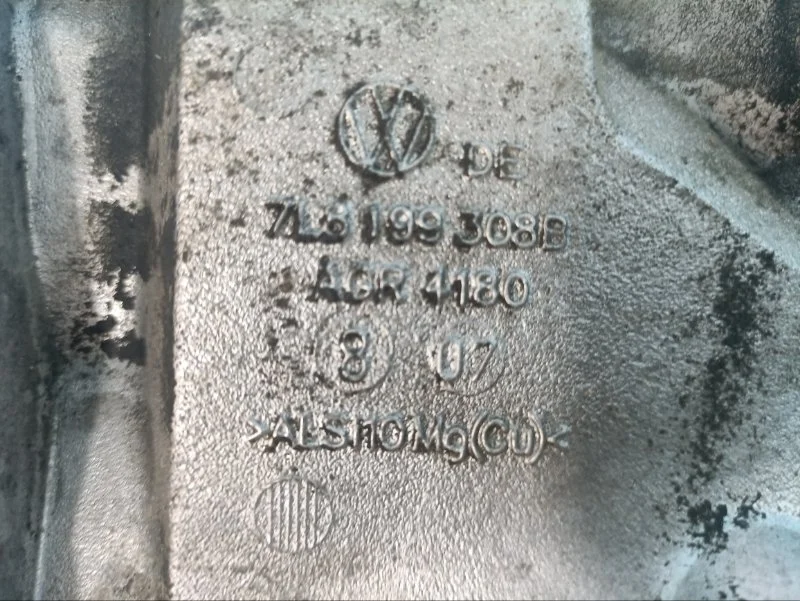 Кронштейн двигателя Audi Q7 2008 7L8199308B 4L BTR, правый