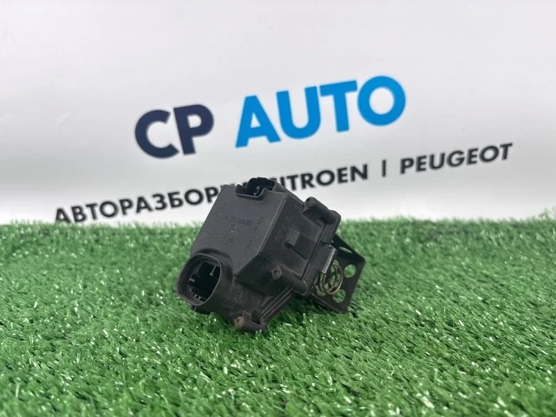 Резистор вентилятора охлаждения Peugeot 307 2005