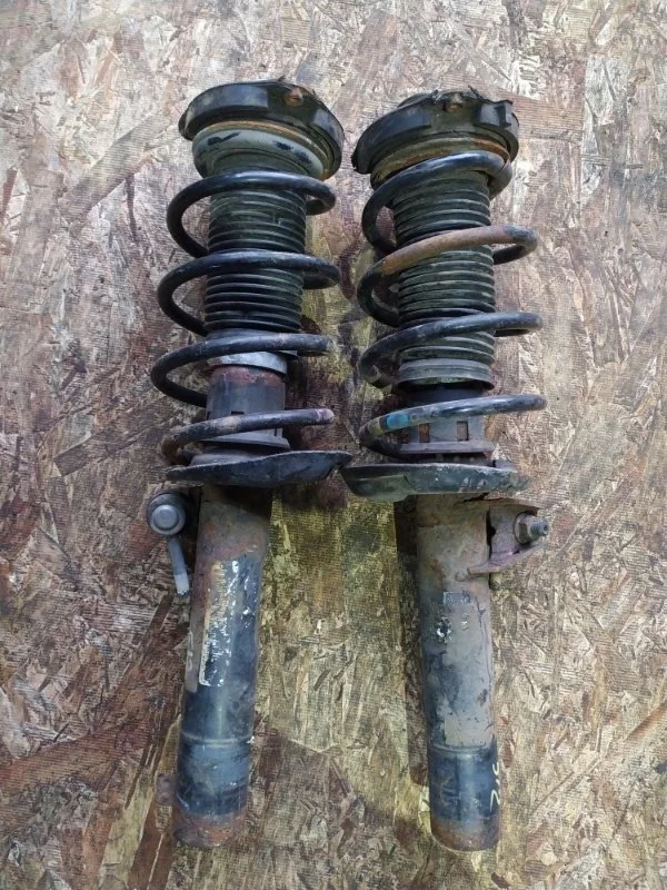 Комплект амортизаторов Volkswagen Jetta 2009 1K2