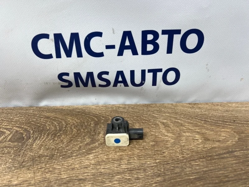 Датчик удара Volkswagen Touareg 2012 7P0959651 NF CGR, передний