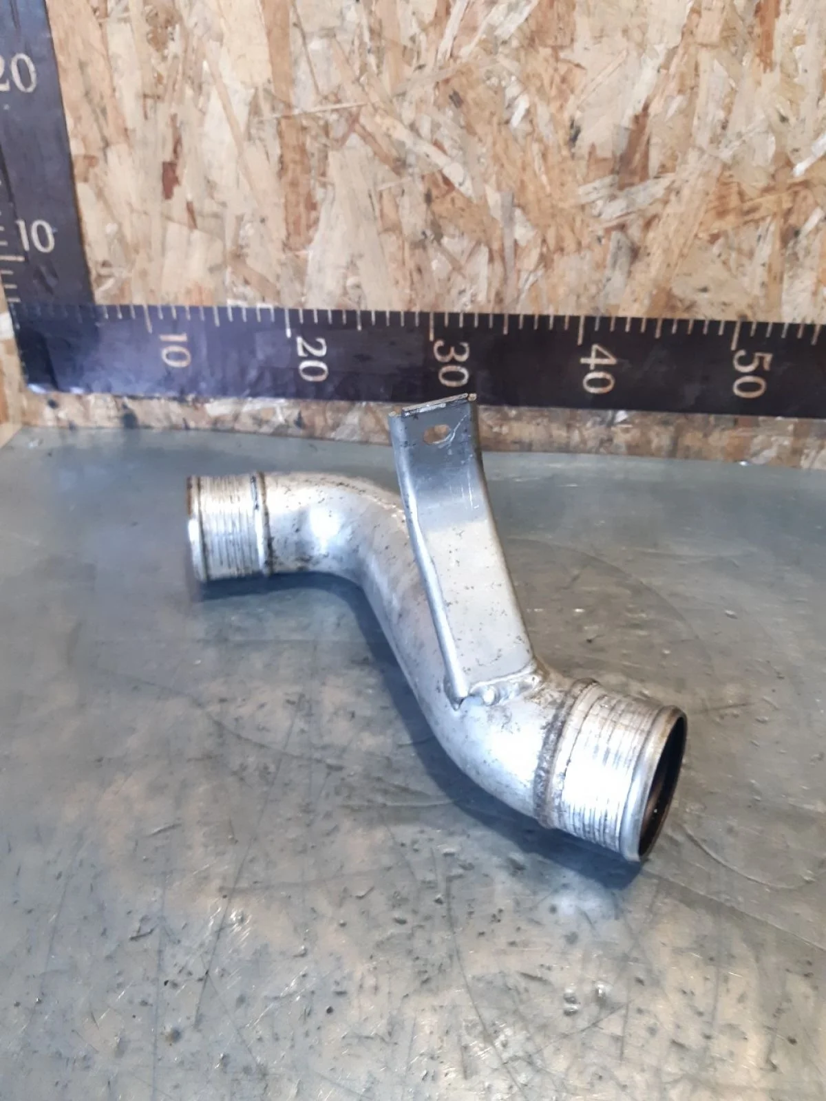 Патрубок интеркулера Opel Antara I рестайлинг (2010—2017) 2012 черный