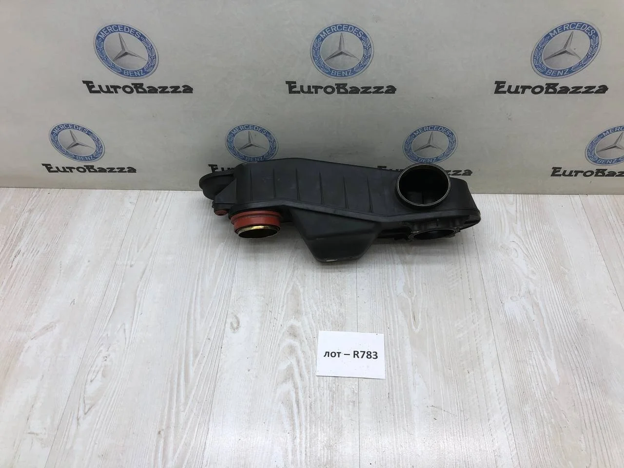 Резонатор воздушного фильтра Mercedes М111