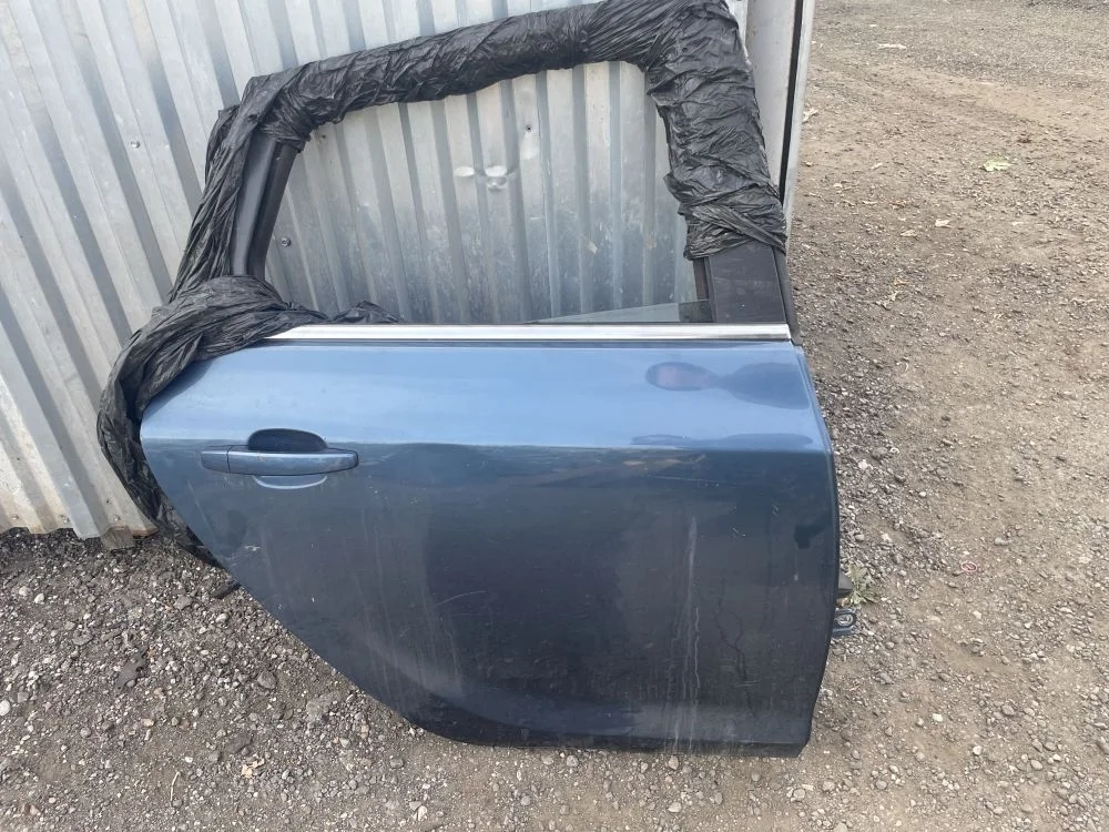 Дверь задняя правая opel astra J