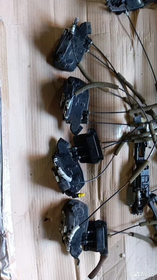 Замок двери Инфинити FX35 FX37 S51