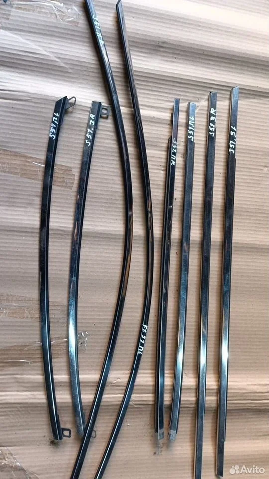 Молдинг стекла Инфинити FX 37 FX35 S51 QX70