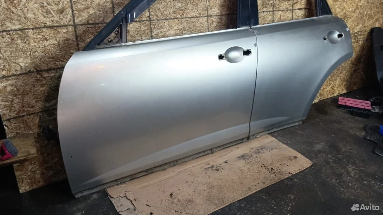 Дверь левая Инфинити FX35 FX45 S50