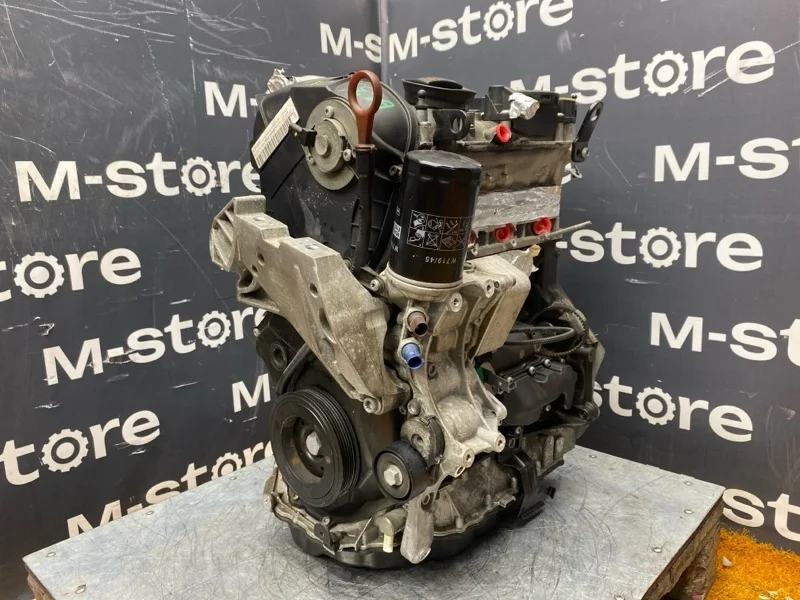 Двигатель Audi Q3 2013 06J100034R 8U CCZ