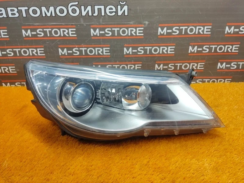Фара Volkswagen Tiguan 2009 5N2941032J 5N CAWA, правая