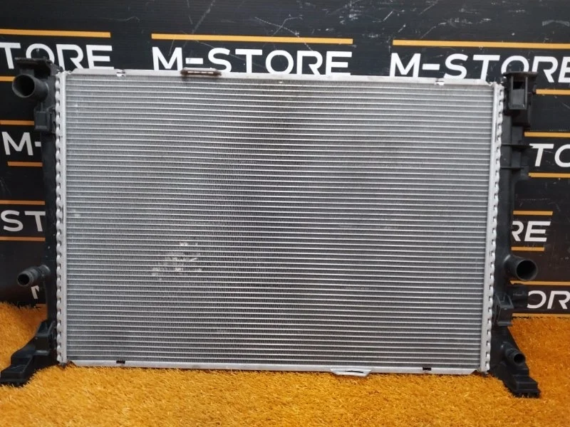 Радиатор ДВС Mercedes-Benz Cla-Class 2015 A2465001303 X117 270.910