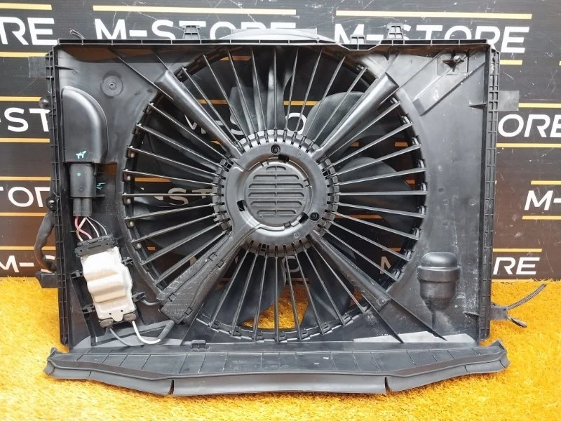 Вентилятор радиатора Mercedes-Benz E-Class 2013 A2045000393 W212 274.920