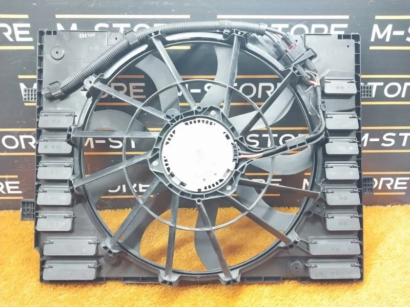 Вентилятор радиатора Volkswagen Touareg 2012 7P0121203H 7P CGRA