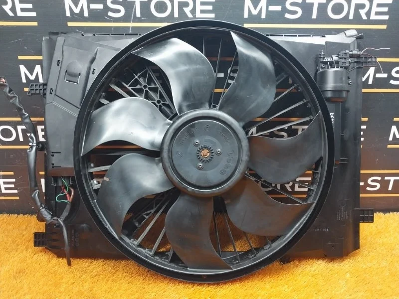 Вентилятор радиатора Mercedes-Benz C-Class 2010 A2045000393 W204 271.860
