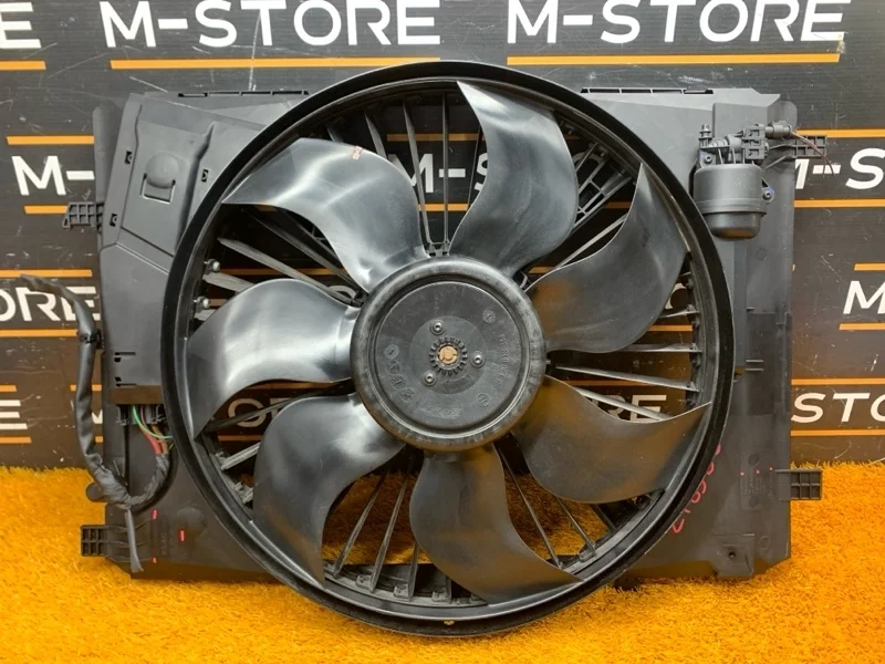 Вентилятор радиатора Mercedes-Benz C-Class 2010 A2045000393 W204 271.860