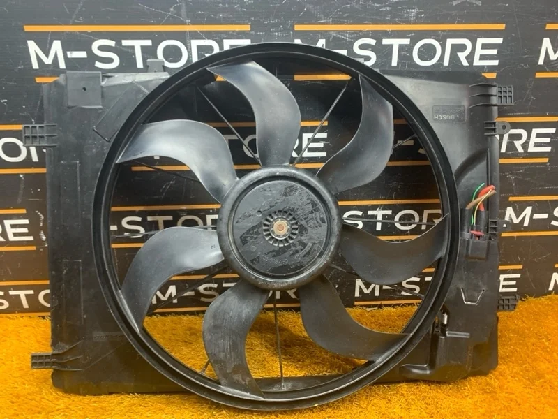 Вентилятор радиатора Mercedes-Benz Gla-Class 2014 A2465000064 X156 270.920