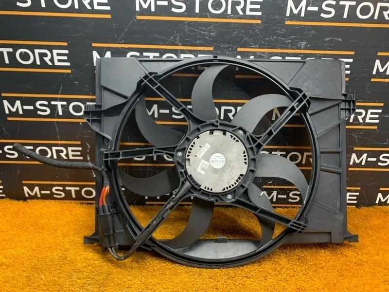 Вентилятор радиатора Mercedes-Benz S-Class A2215000993 W221 272.965