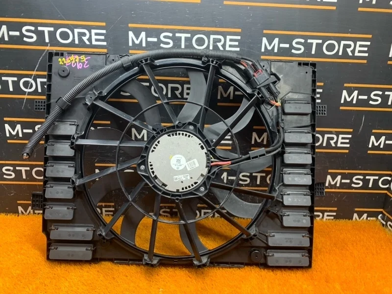 Вентилятор радиатора Volkswagen Touareg 2011 7P0121203H 7P CGRA