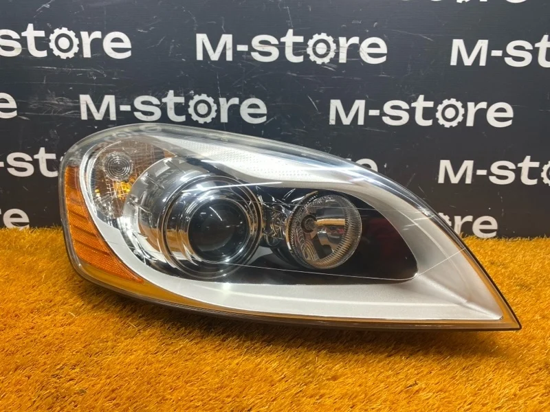 Фара Volvo Xc60 2013 30763138 DZ47 B4204T7, правая