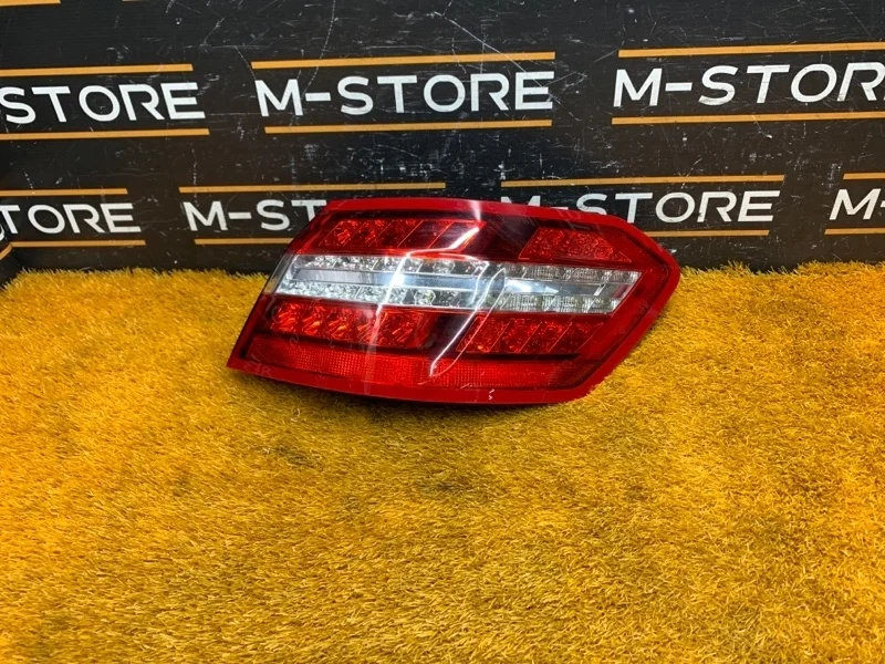 Фонарь задний Mercedes-Benz E-Class 2011 A2129060658 W212 276.952, правый