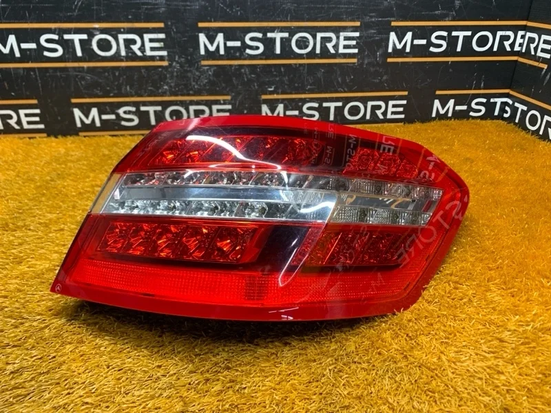 Фонарь задний Mercedes-Benz E-Class 2010 A2129066901 W212 271.860, правый