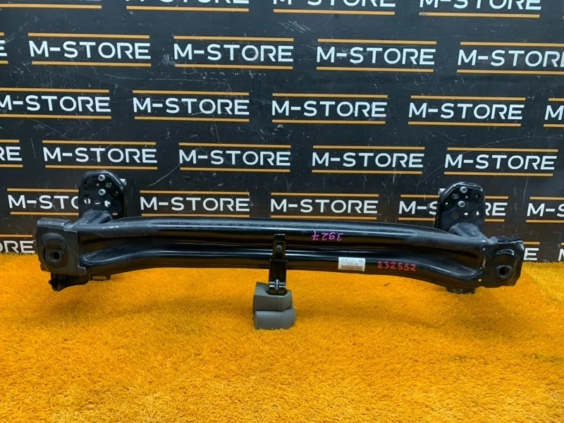 Усилитель бампера Volkswagen Touareg 2011 7P0807109B 7P CGRA, передний