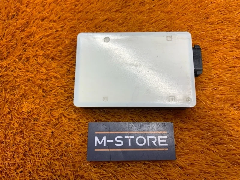 Датчик слепых зон (радарный датчик) Mercedes-Benz C-Class 2015 A0009058702 W205 274.920, задний