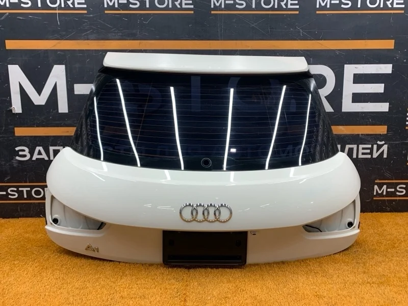 Крышка (дверь) багажника Audi A1 2011 8X3827023 8X CAX