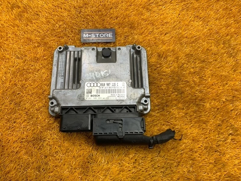 Блок управления двс Audi Q3 2012 8U0907115C 8U CPSA