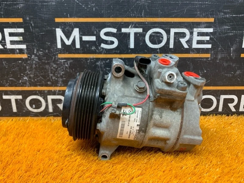 Компрессор кондиционера Mercedes-Benz C-Class 2014 A0008303002 W205 274.920