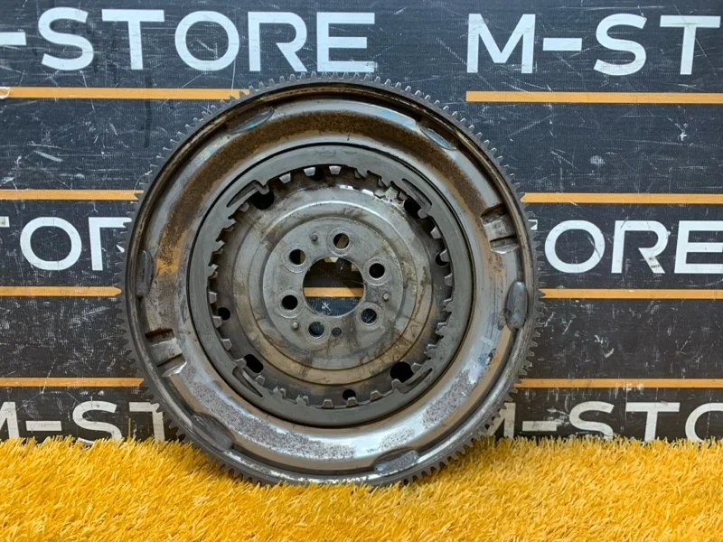 Маховик Audi A1 2011 03F105266B 8X CAX