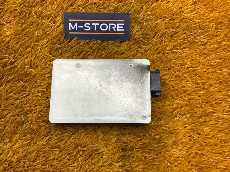 Датчик слепых зон (радарный датчик) Mercedes-Benz C-Class 2014 A0009058702 W205 274.920, передний